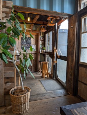 Entryway of Delight Farm Coffee Stand in Uruma, Okinawa